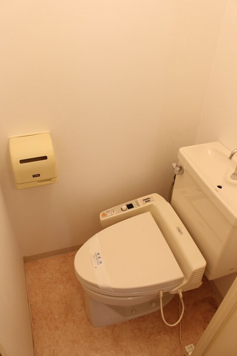 物件内観写真14　(トイレ)