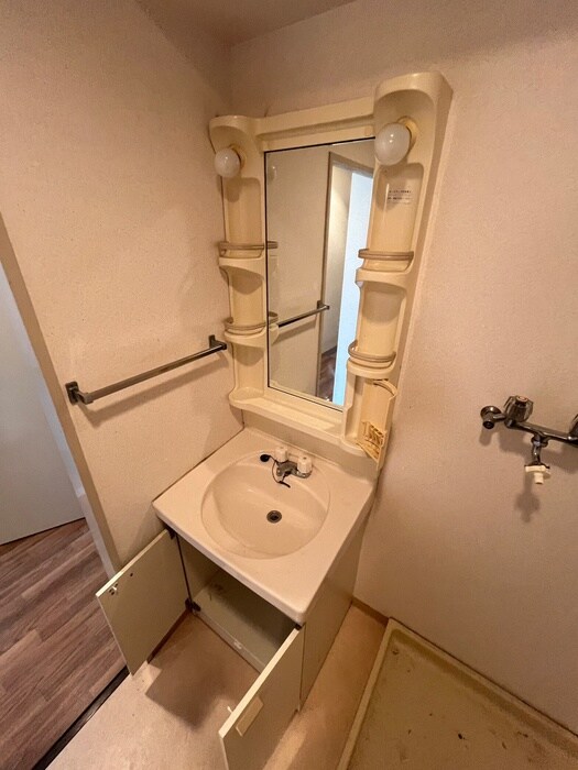 物件内観写真12　(洗面)