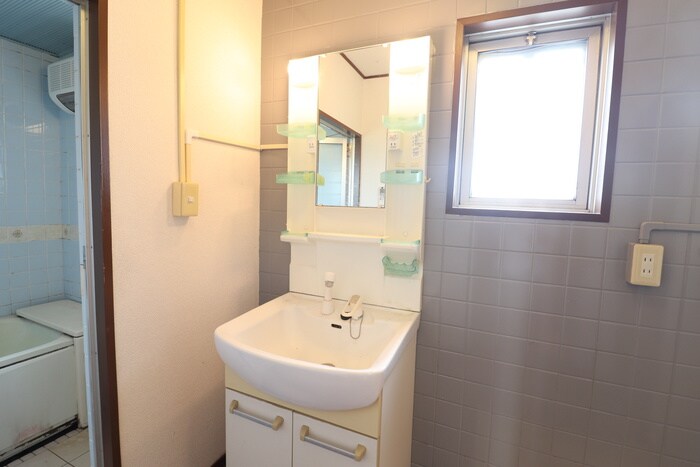 物件内観写真12　(洗面)