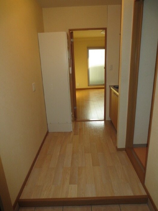 物件内観写真7　(廊下)