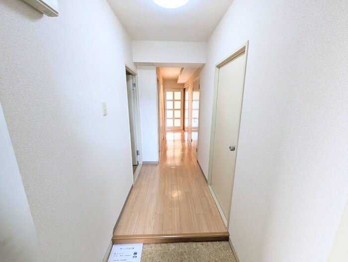 物件内観写真19　(廊下)