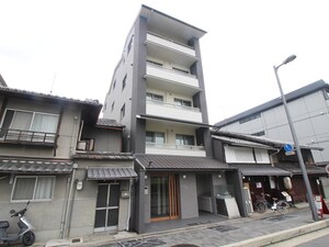 ジュネス二条城外観写真