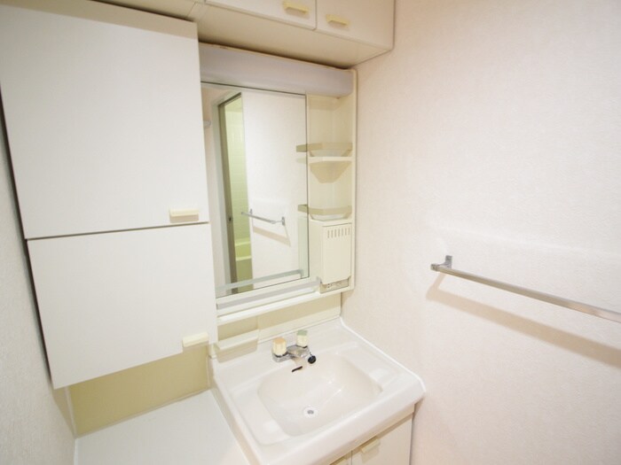 物件内観写真12　(洗面)