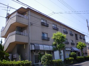 南海北マンション外観写真