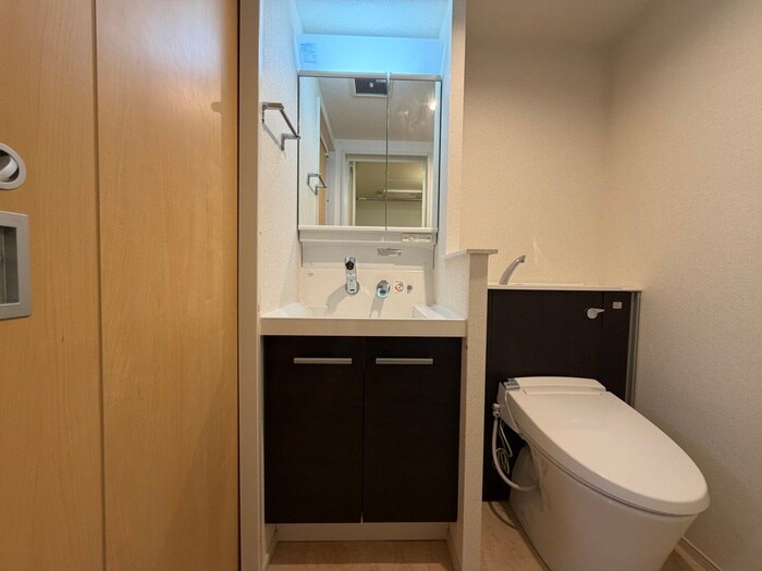 物件内観写真13　(洗面)