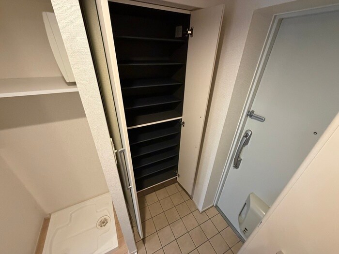 物件内観写真15　(靴箱)