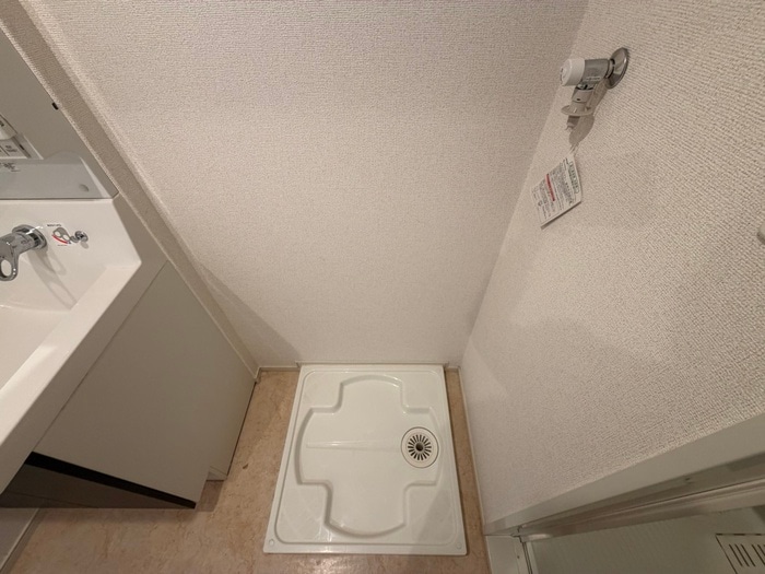 物件内観写真18　(洗濯機置場)