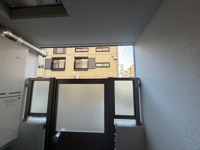 物件内観写真22　(室内からの展望)