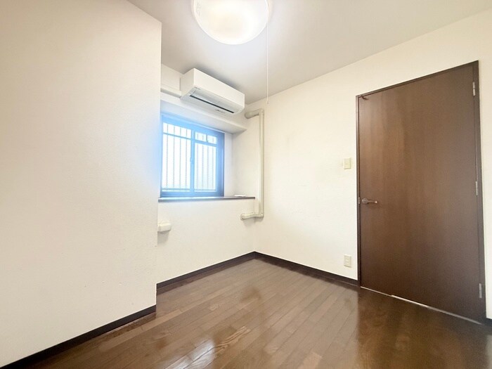 物件内観写真12　(居室)