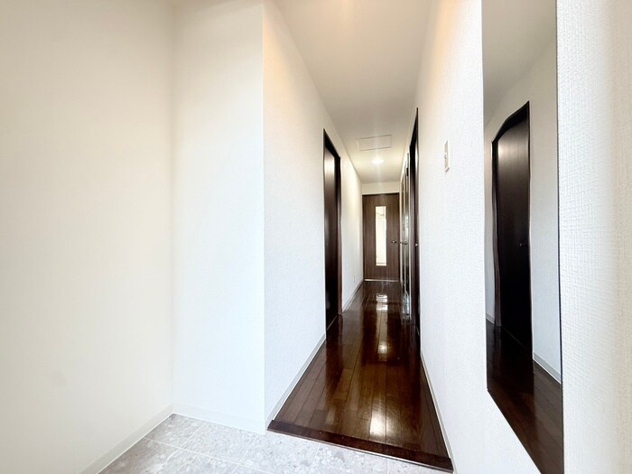 物件内観写真16　(廊下)