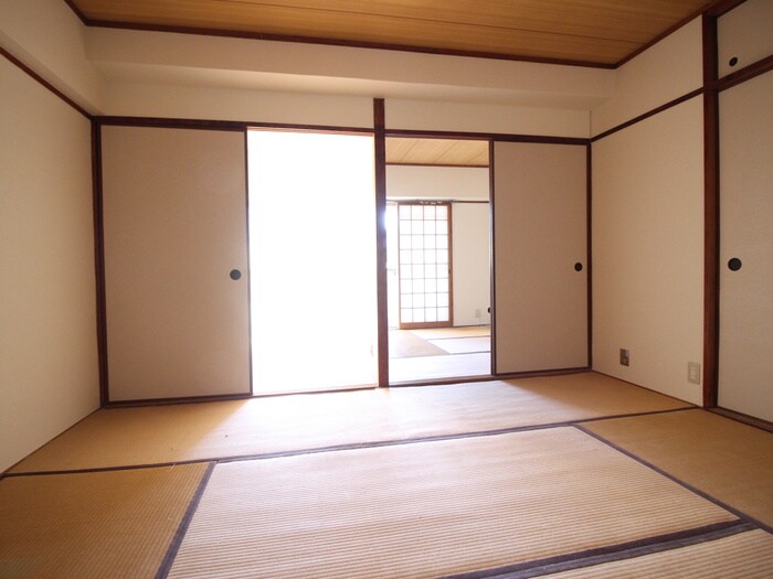 物件内観写真8　(居室)