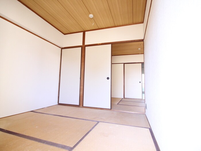 物件内観写真10　(居室)