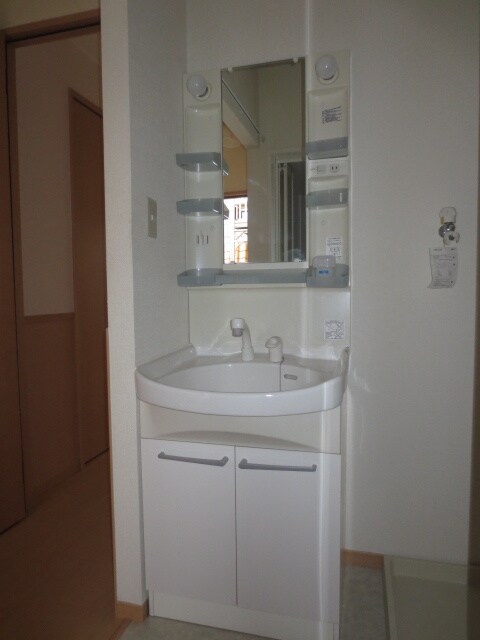 物件内観写真9　(洗面)