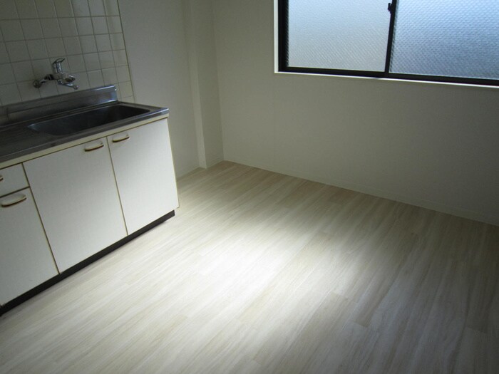 物件内観写真10　(居室)