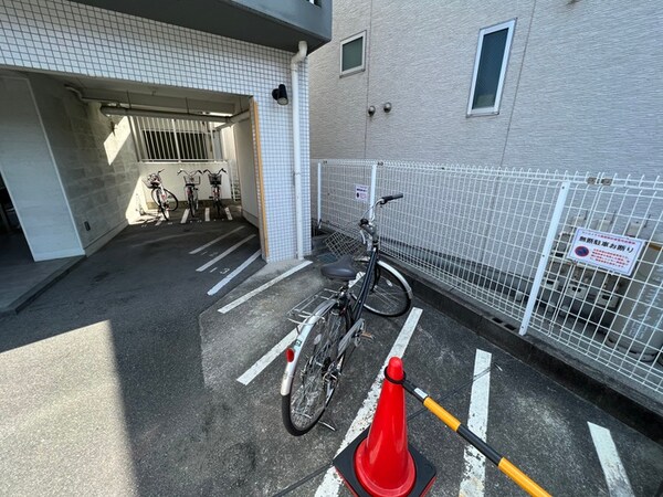駐輪場