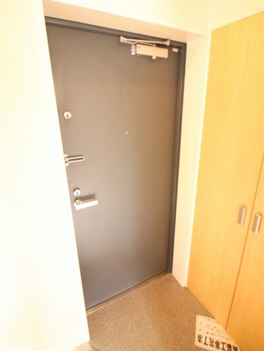 物件内観写真15　(玄関)