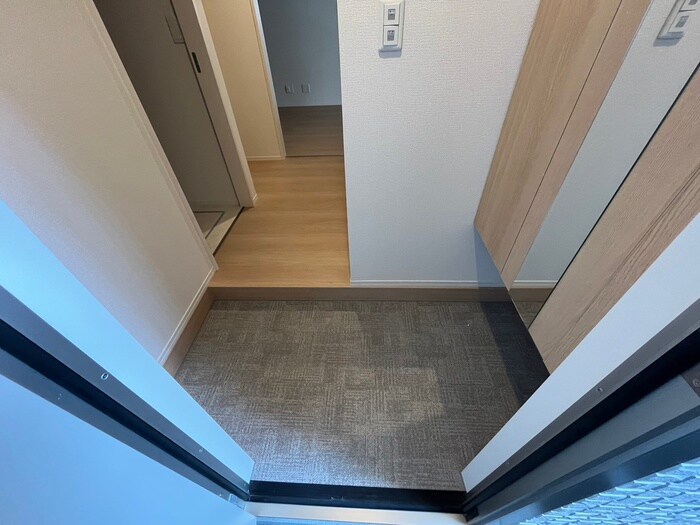 物件内観写真22　(玄関)