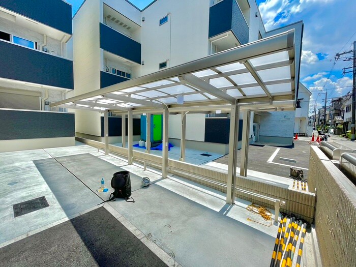 物件外観写真3　(駐輪場)