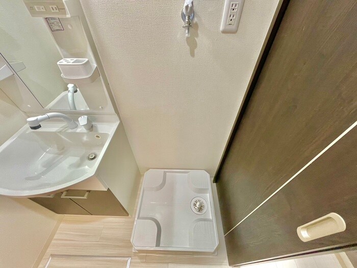 物件内観写真11　(洗濯機置場)