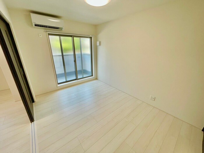 物件内観写真13　(居室)