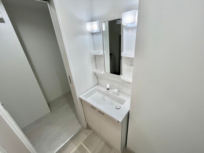 物件内観写真9　(洗面)