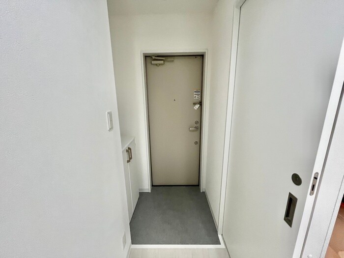 物件内観写真16　(玄関)