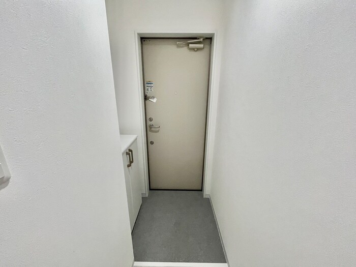 物件内観写真16　(玄関)