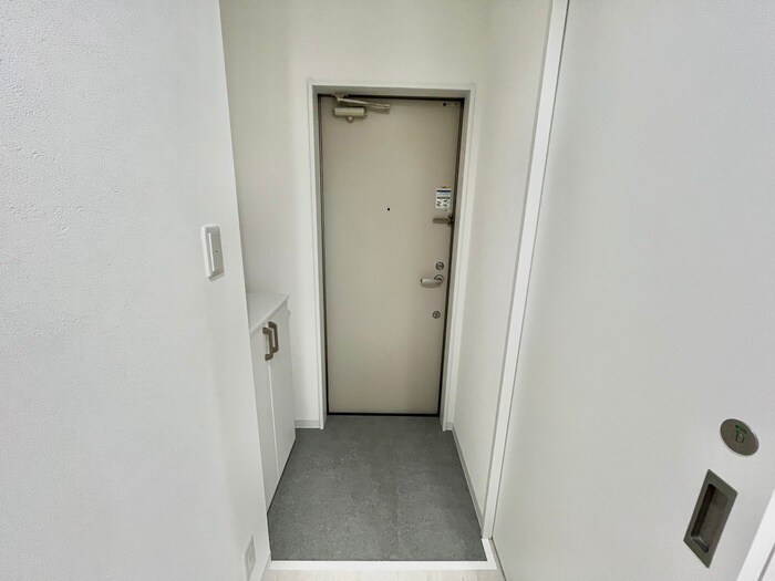 物件内観写真16　(玄関)