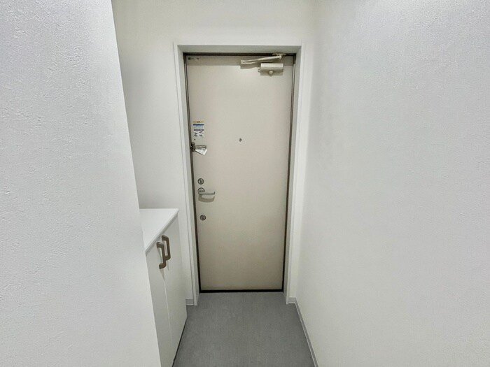 物件内観写真16　(玄関)