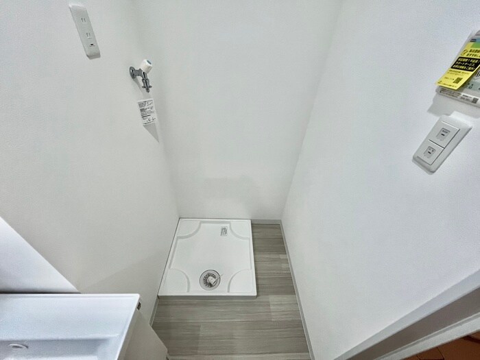 物件内観写真18　(洗濯機置場)