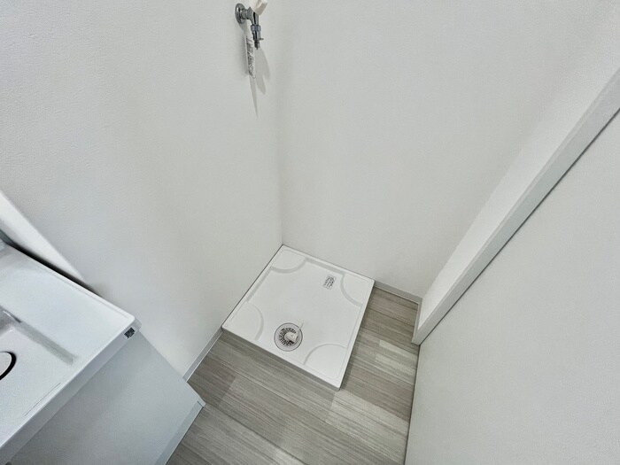 物件内観写真18　(洗濯機置場)