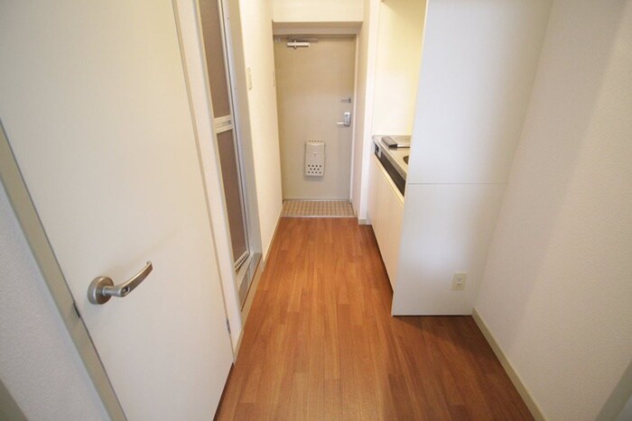 物件内観写真9　(廊下)