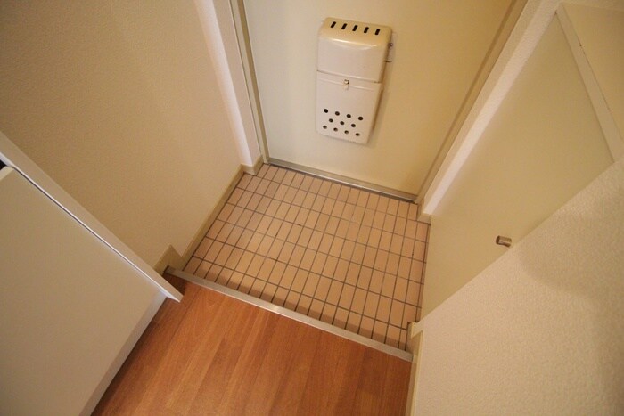 物件内観写真18　(玄関)