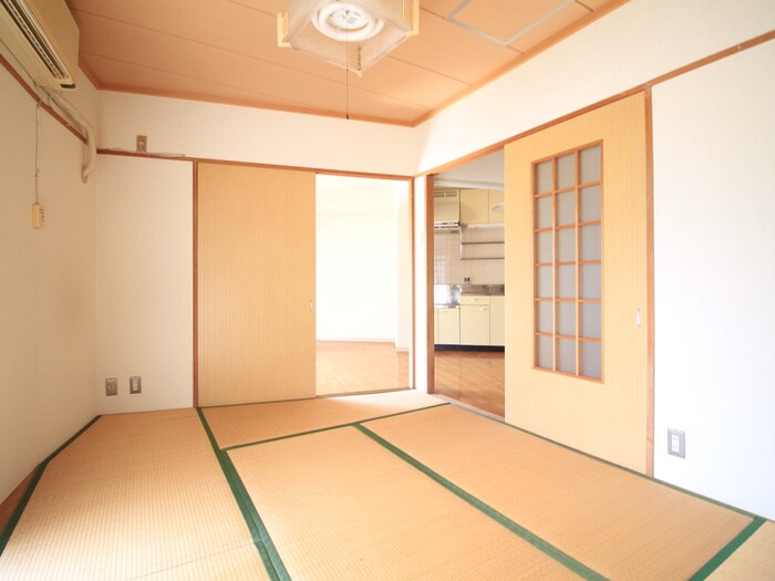 物件内観写真7　(居室)