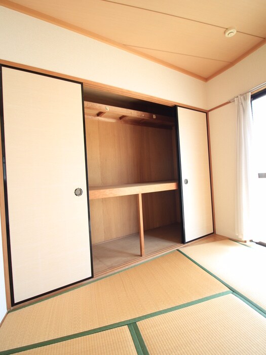 物件内観写真9　(収納)