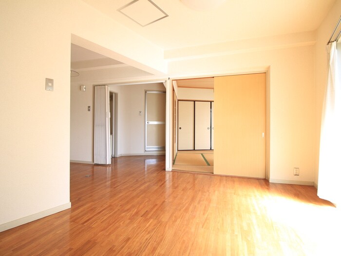 物件内観写真10　(居室)