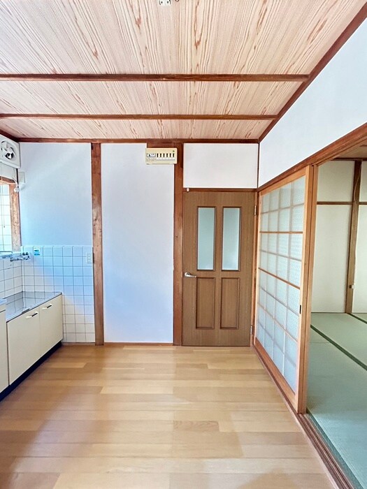 物件内観写真3　(居室)