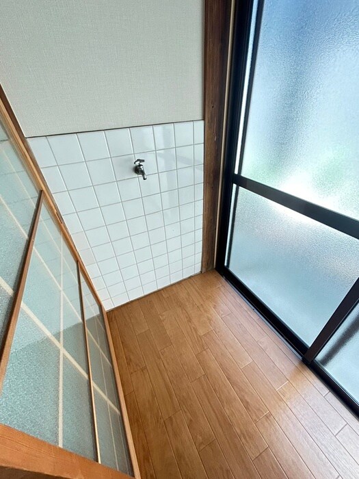 物件内観写真12　(洗濯機置場)