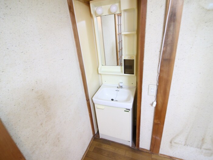 物件内観写真11　(洗面)
