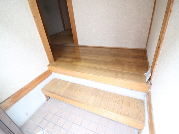 物件内観写真15　(玄関)