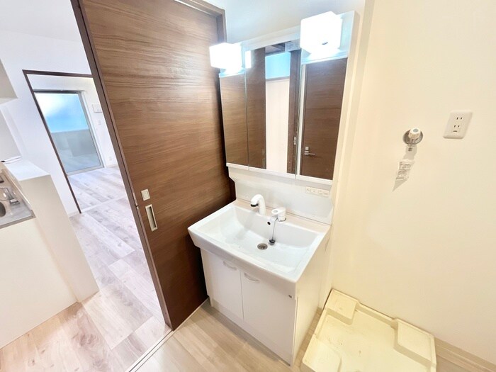 物件内観写真9　(洗面)