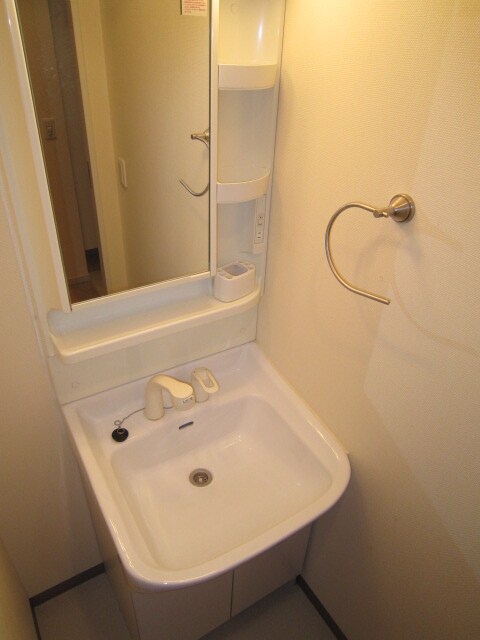 物件内観写真8　(洗面)