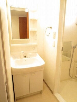 物件内観写真9　(洗面)