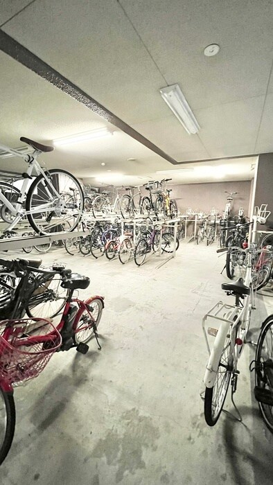 物件外観写真6　(駐輪場)