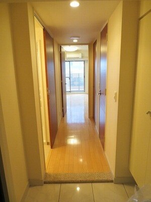 物件内観写真16　(玄関)