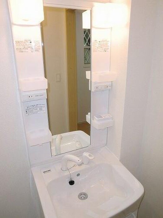 物件内観写真8　(洗面)