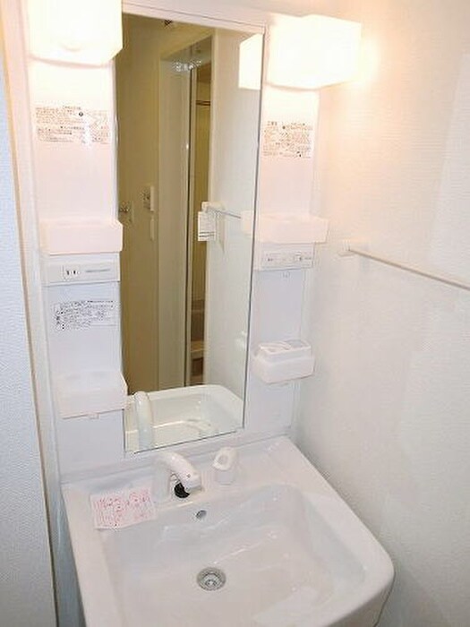 物件内観写真9　(洗面)