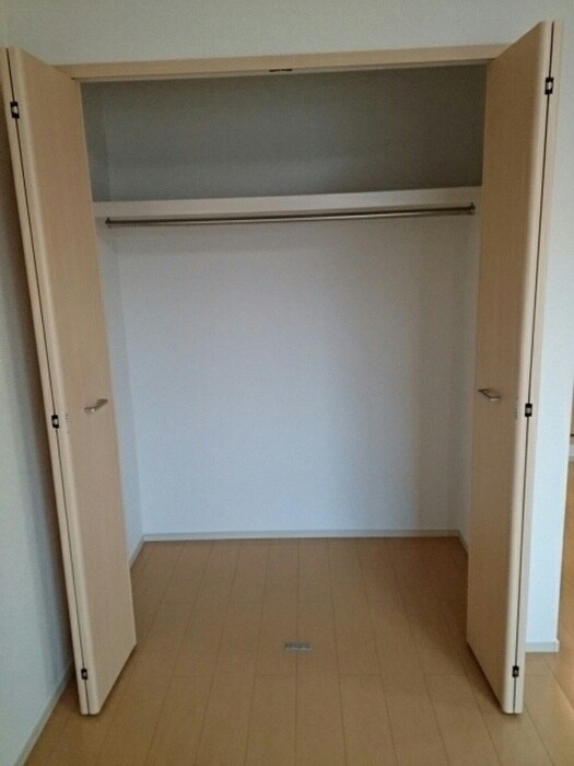 物件内観写真12　(収納)