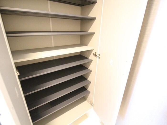 物件内観写真17　(靴箱)