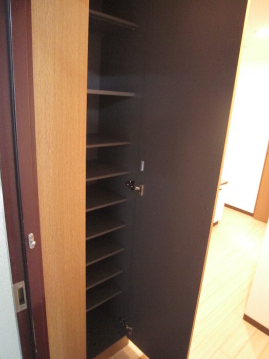 物件内観写真15　(靴箱)